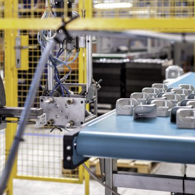 conveyor with production parts